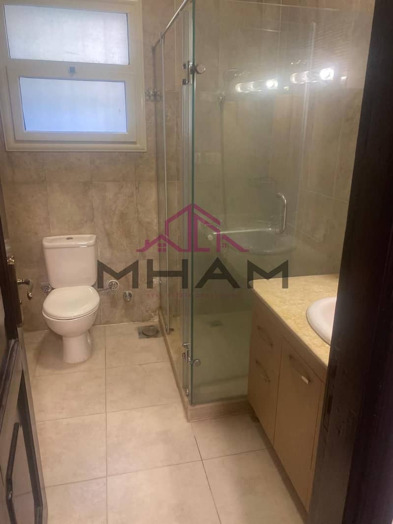 23 photo_5807698951849839758_y. jpg