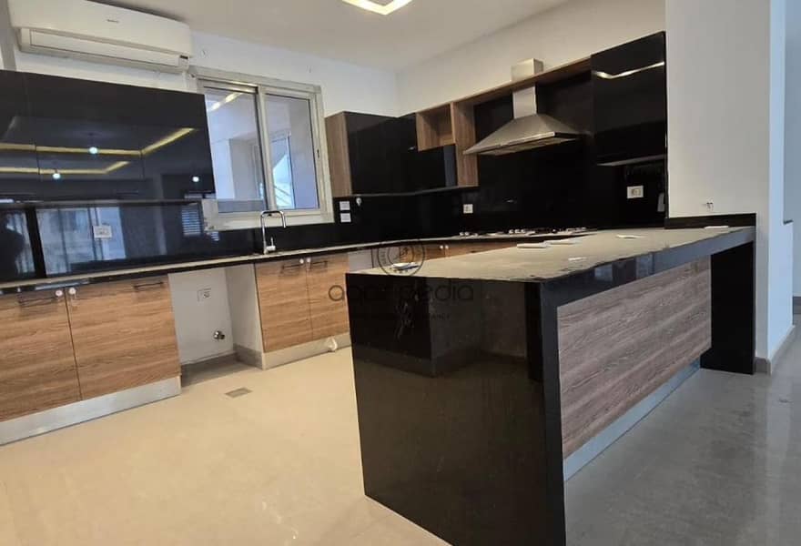 2 1ba1483a-6b5d-47c8-8841-b80f7d5cc925. jpg