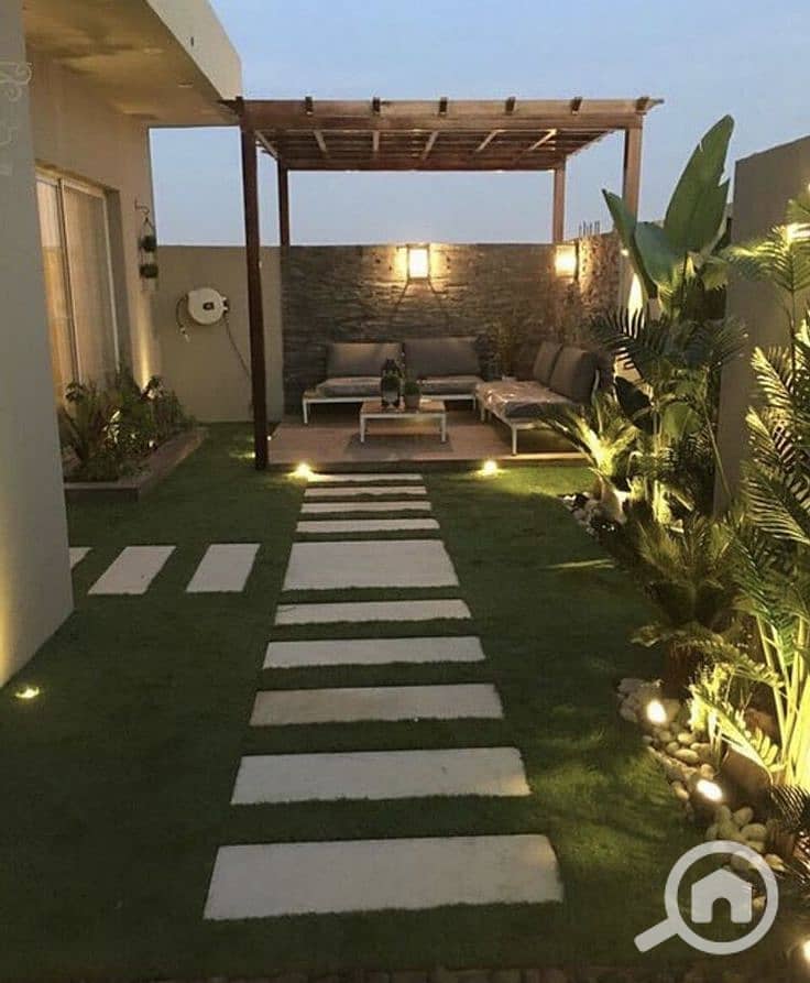 8 download (4). jpeg