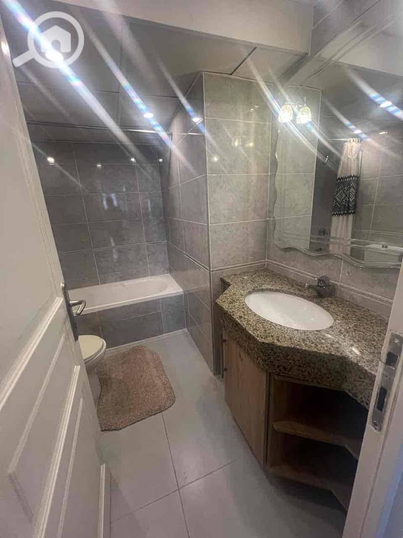 4 6f65d423-af63-4c1a-a649-8295b15a479a. jpg