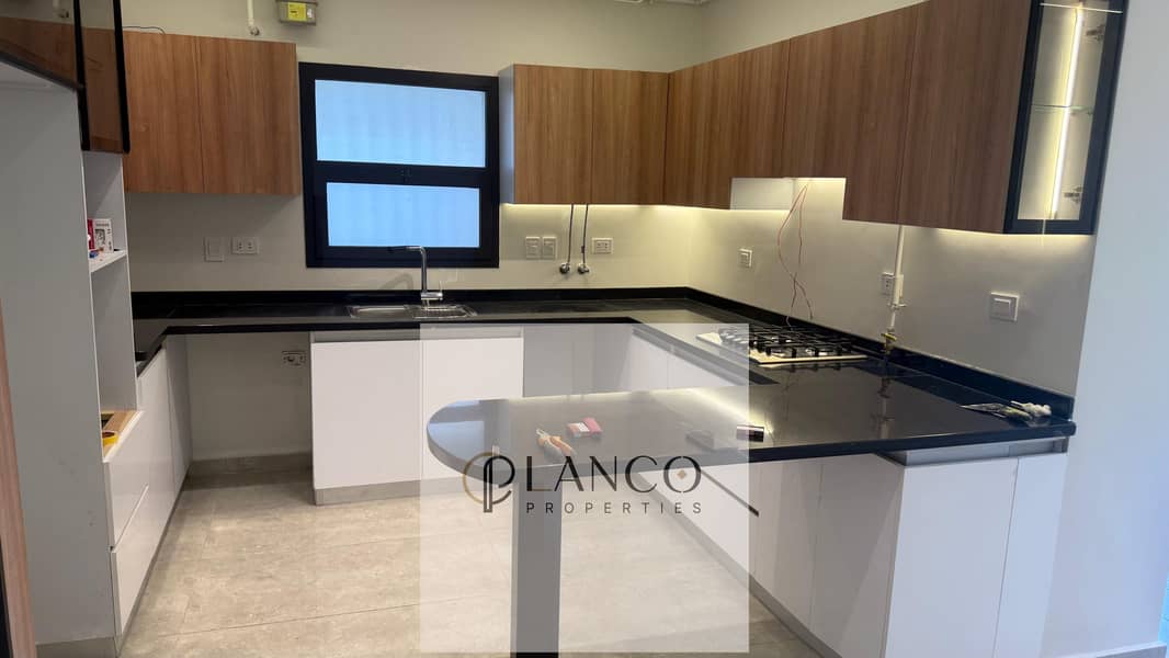 30 645d47fe-f931-486e-bfca-e0f735e28bcf. jpeg