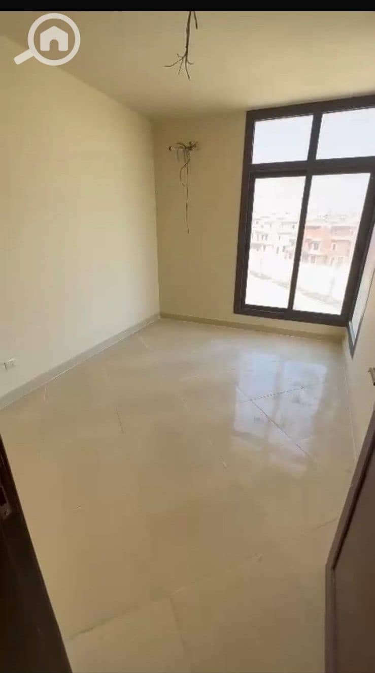 5 WhatsApp Image 2025-11-10 at 19.43. 22_852bdac7. jpg