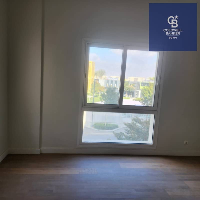 3 19df8e5e-38a9-417d-b64b-f9cf47a0bc4a. jpeg