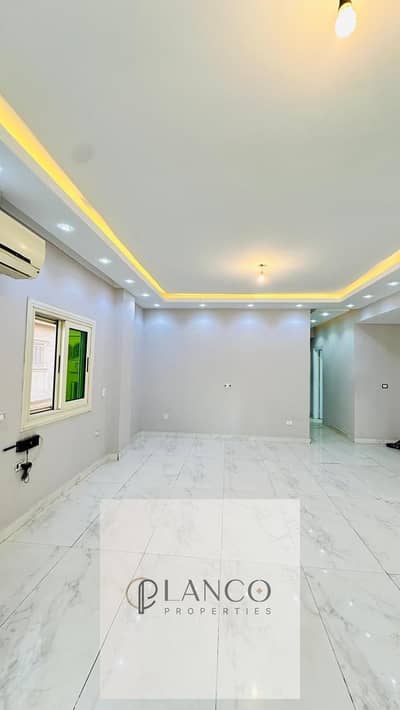 4 Bedroom Duplex for Rent in Sheikh Zayed, Giza - IMG-20251111-WA0064. jpg 4 Bedroom Duplex for Rent in Sheikh Zayed, Giza - IMG-20251111-WA0064. jpg