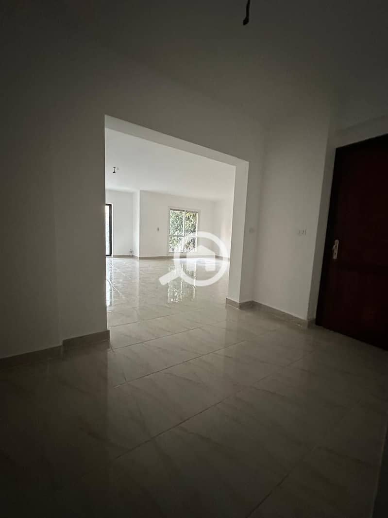 5 f41967ea-9428-47d4-9433-def2ced00bd8. jpeg