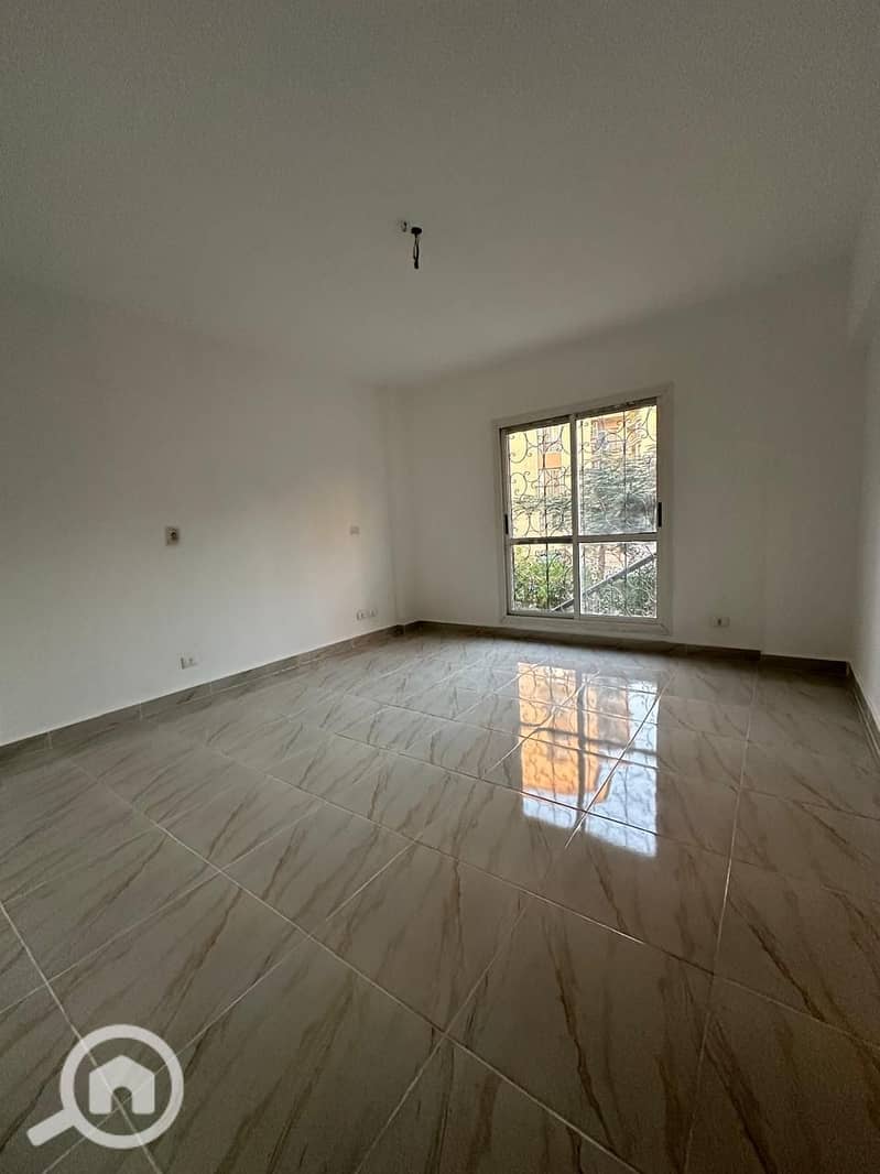 8 6698f89b-36fc-487b-b38e-50a74192f7e4. jpeg