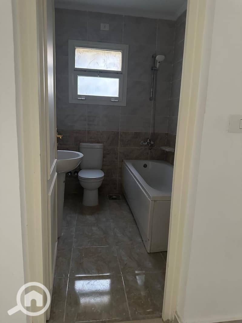 12 baf5b2ad-16a4-467b-b42a-f047607d19df. jpeg