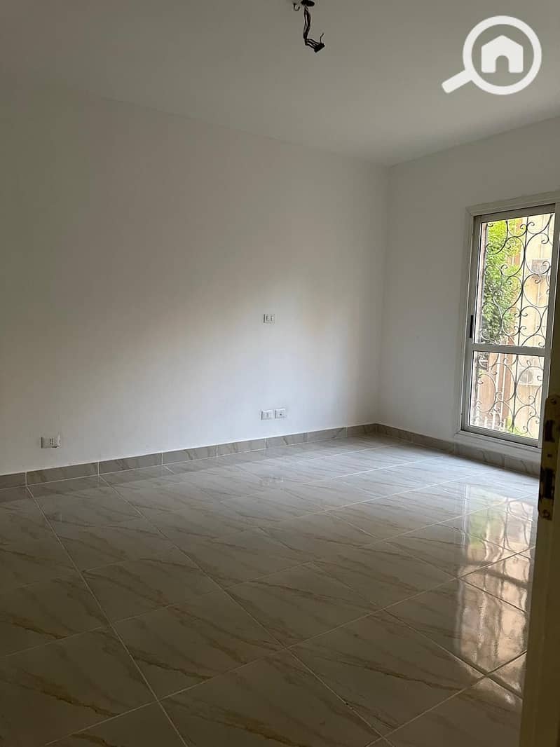 13 0d890f13-d7ee-40ee-b9f9-999f20871ae0. jpeg