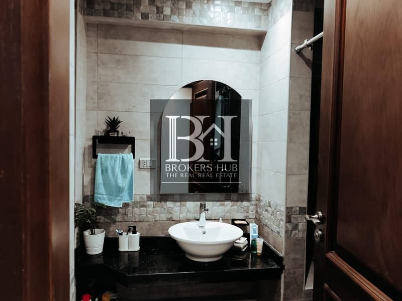 8 483d321d-e56b-42b4-a9a2-66cd2aa0fc47. jpeg