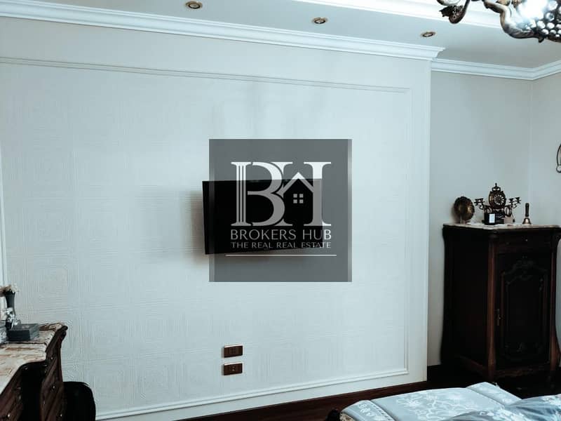 12 23831abc-0ebc-421f-9df8-703e89fa5485. jpeg