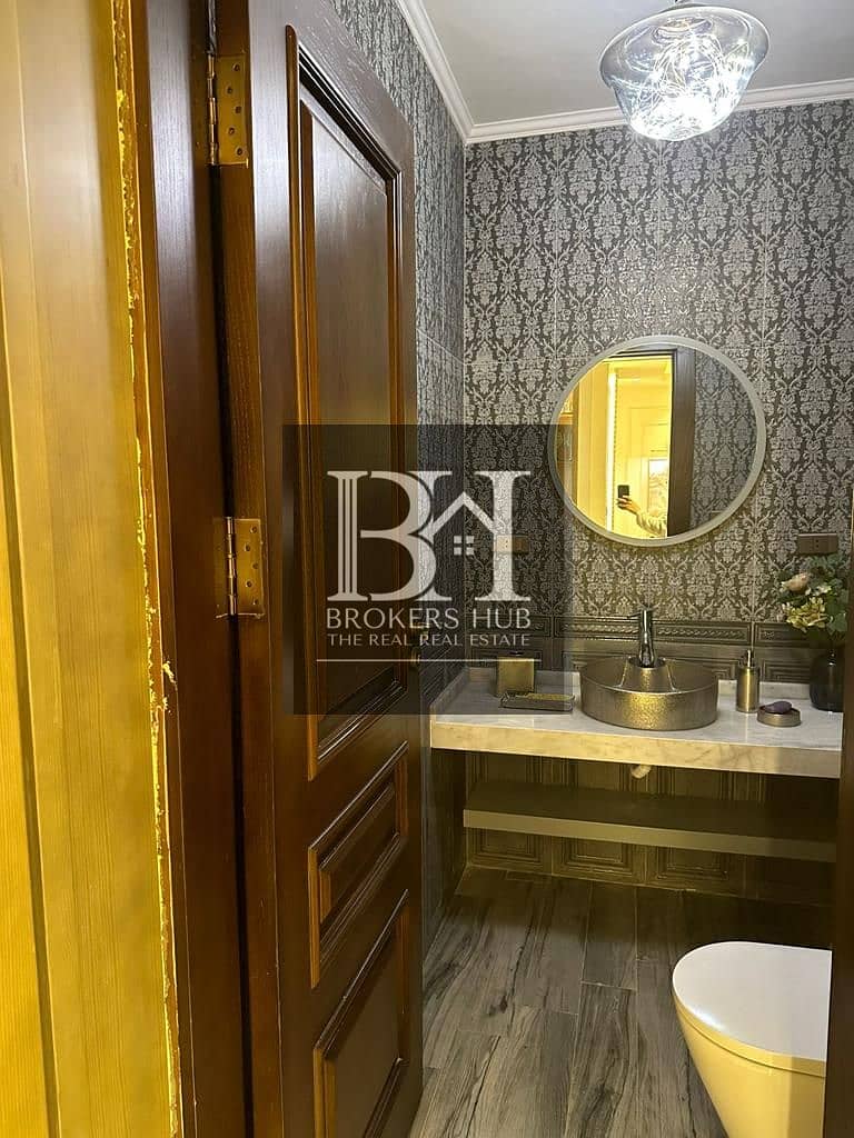 6 356d5d3a-757d-491f-9642-26e587def7db. jpeg