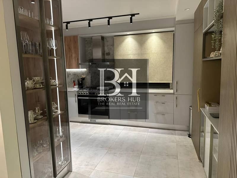 14 cb2a8e9e-c039-4711-b2fd-7b9b5e822a02. jpeg