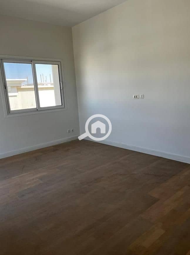 10 WhatsApp Image 2025-11-10 at 6.05. 36 PM. jpeg