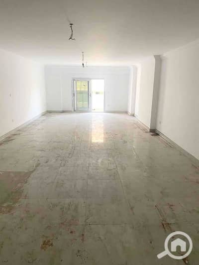 شقة 3 غرف نوم للايجار في سموحة، الإسكندرية - 83efb048-ae6a-4da2-b36b-5c2c64ce5a76. jpg