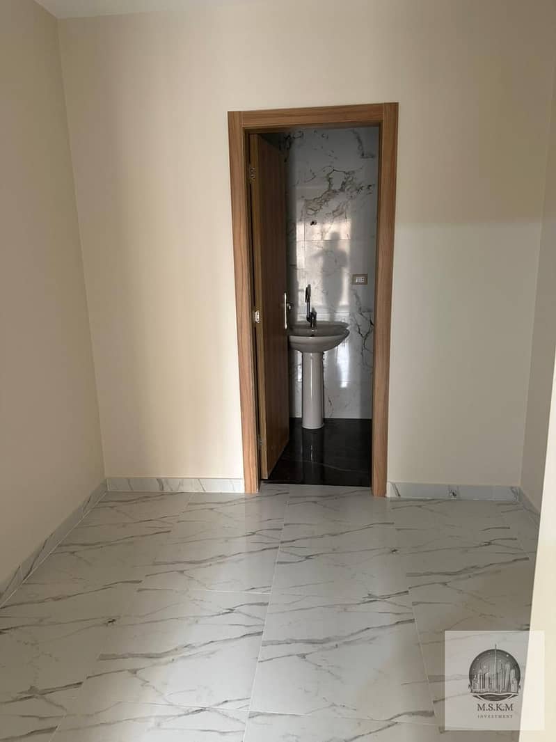 14 WhatsApp Image 2025-11-09 at 8.00. 54 PM. jpeg