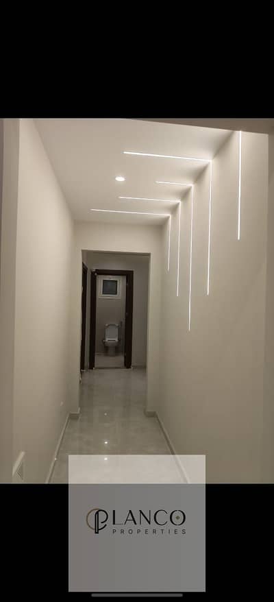 شقة 3 غرف نوم للايجار في الشيخ زايد، الجيزة - IMG-20251111-WA0143. jpg