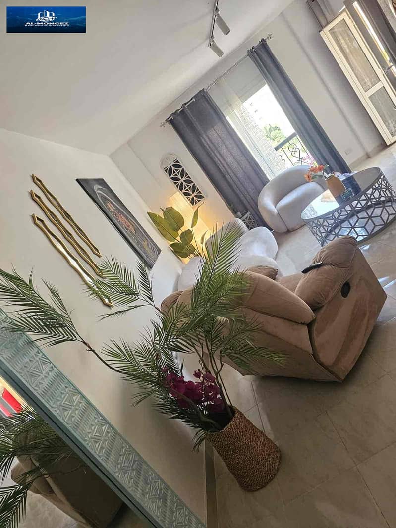 7 1e9ed182-1f89-486c-a140-c29d9f926cd5. jpg