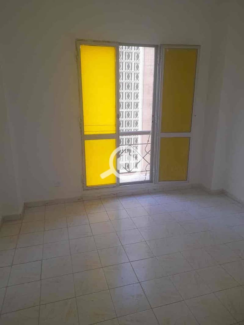 9 03be6e0b-faa4-4cec-a8e6-bf85ff3f8b4f. jpg