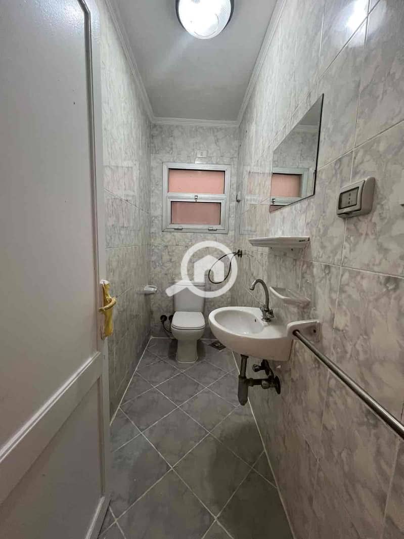 5 4c7b49c2-39f6-4d32-84ee-1901260625d6. jpg