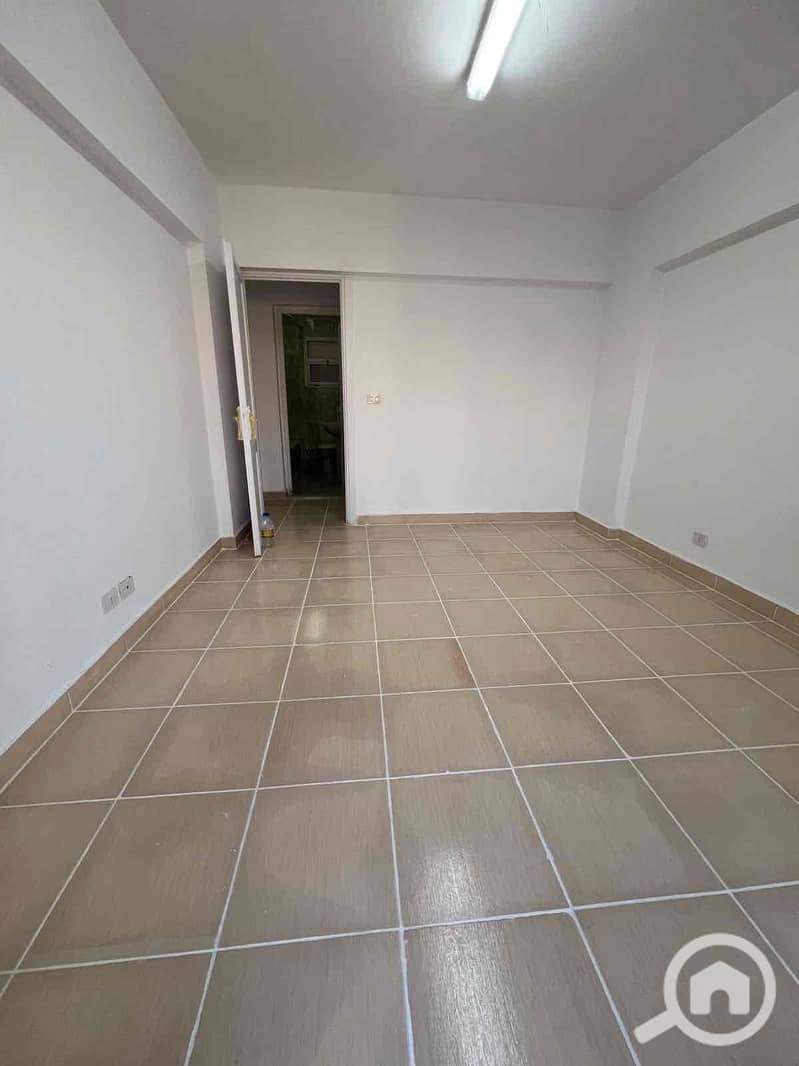 9 d9296976-fae1-4b1d-beaa-60b89269dc7a. jpg