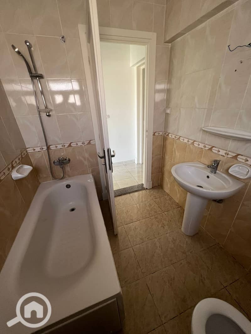 12 WhatsApp Image 2025-11-11 at 14.35. 10_6359fa00. jpg