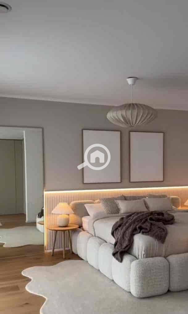 3 e2f835b1-0f4e-45dd-a2c6-d788c990e066. jpg