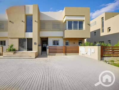 فیلا 3 غرف نوم للبيع في 6 أكتوبر، الجيزة - 570559525_1334308948229333_3956082706328407383_n. jpg