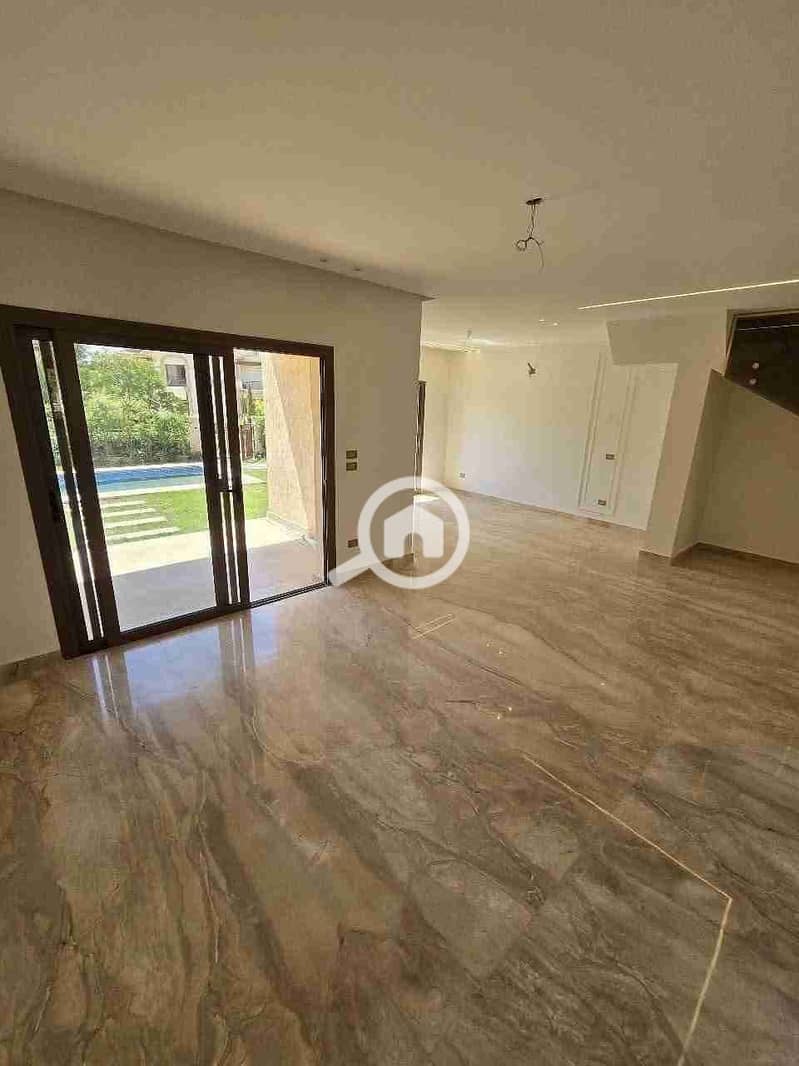 2 FB_IMG_1762863982559. jpg