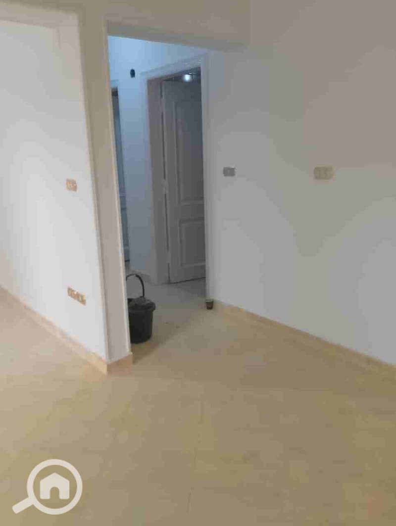 1000327228. jpg 1000327228. jpg