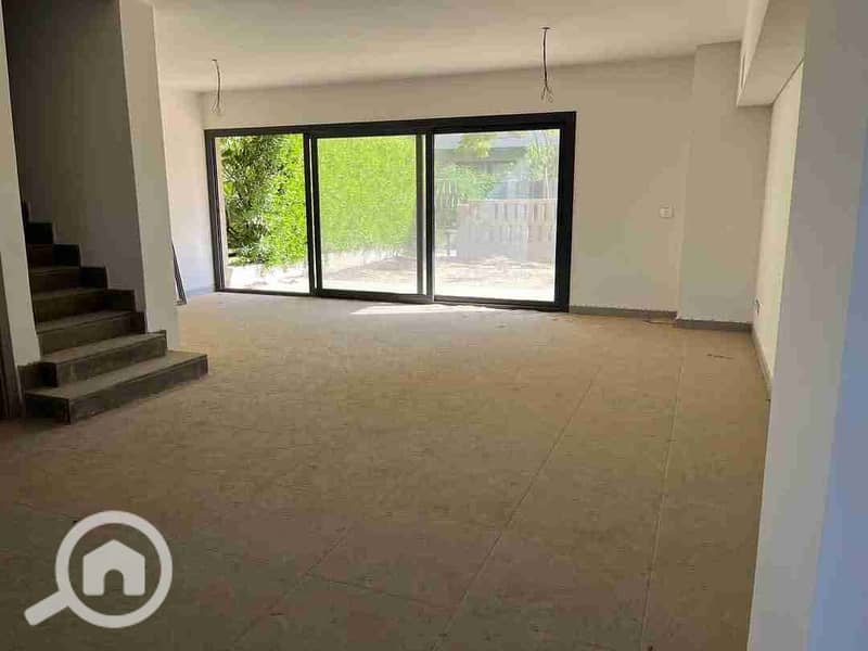 3 FB_IMG_1762863932012. jpg