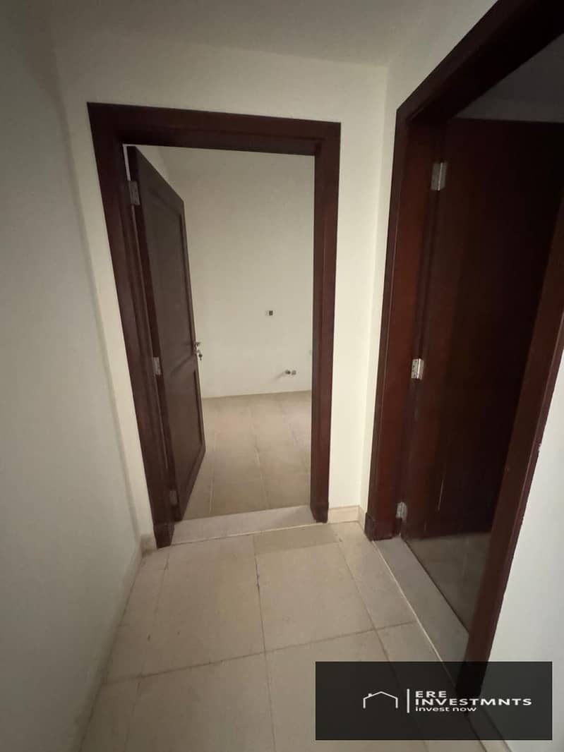 4 4cafd89b-56ad-4fe0-8120-394ed7c3ddd5. jpg