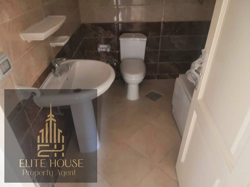 9 e815c07d-c1ae-4383-b845-556555254e09. jpg