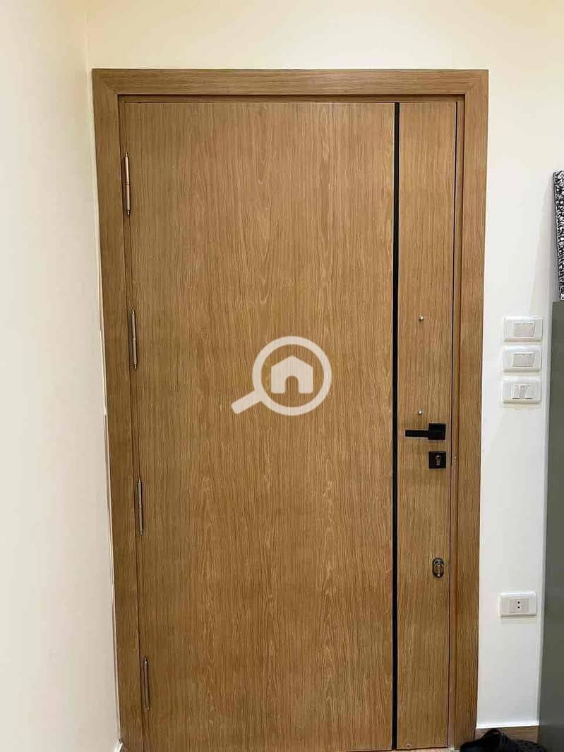 3 0f24499e-612f-45ad-b656-ce0815a89c95. jpg