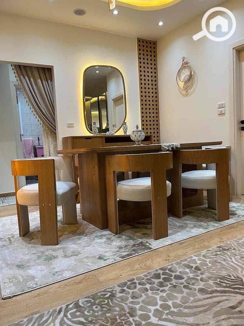 4 ba7bd866-bd76-4062-b899-0415dc7c6665. jpg