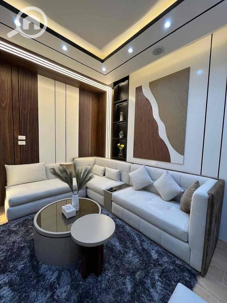 10 6e8e7187-ad1b-4d96-b7f1-8de6ccc61bcd. jpg