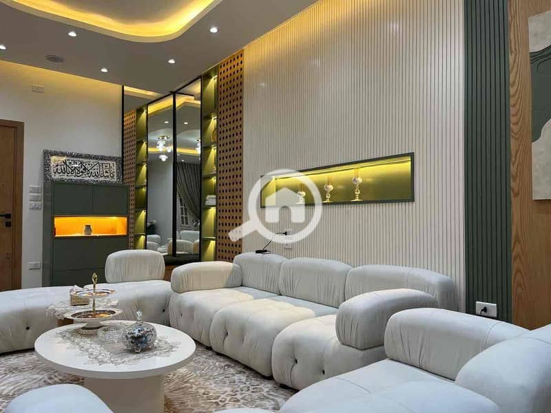 13 c90df7bc-2237-4e0c-b020-e9dab96f13ff. jpg