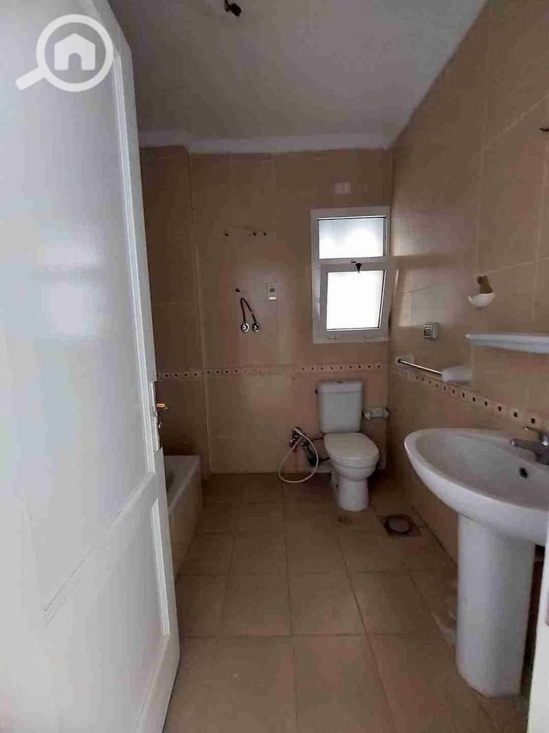 7 FB_IMG_1680858248166. jpg