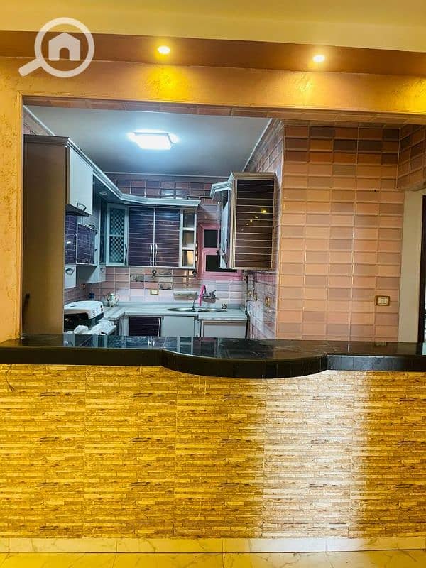 شقه للبيع بين الهرم وفيصل 135م