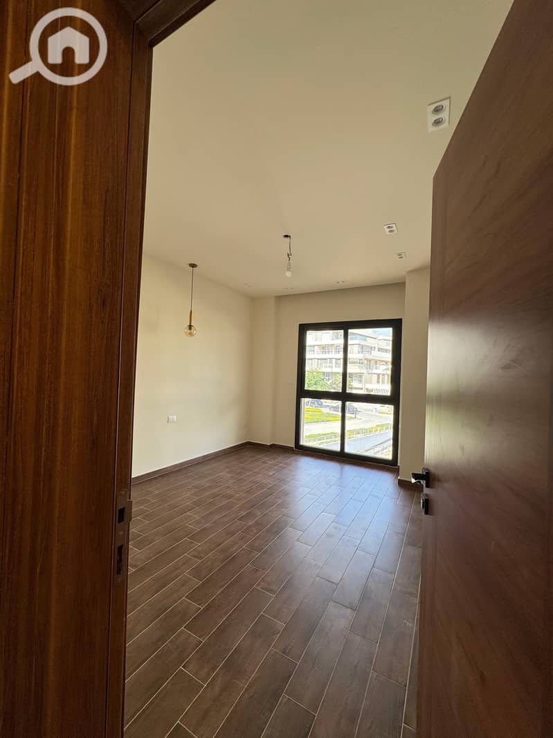 7 WhatsApp Image 2025-11-10 at 11.53. 27 PM (4). jpeg