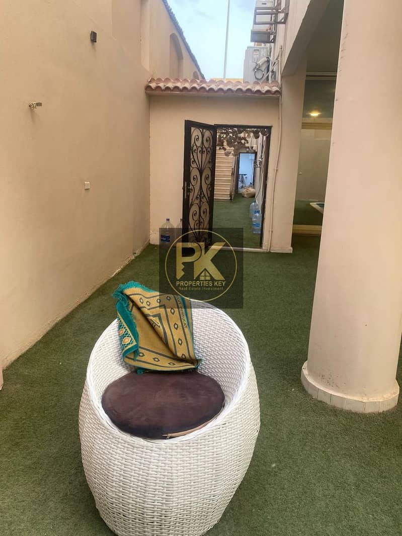 5 4e46a8df-89d5-4e35-a2e1-668880887010. jpg