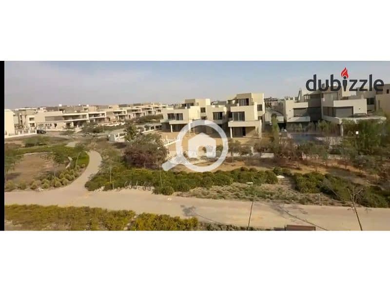 3 147260035-800x600. jpg