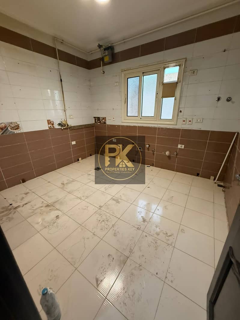 8 64a63af4-74a3-4042-a2d4-9d7daddc955d. jpg