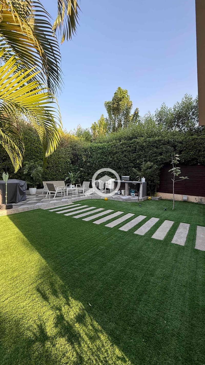 24 A909B47D-0A1B-45DE-BFF4-6DC98D3E19DE. jpg