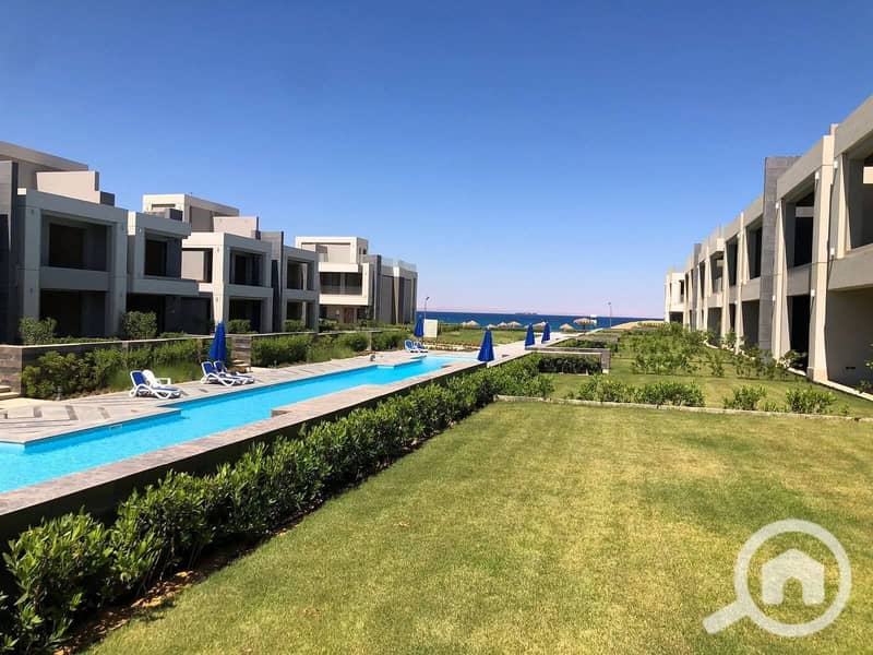 9 FB_IMG_1762902655901. jpg