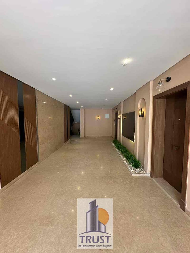 4 db1d54a6-5973-44c6-a084-465dc2df5e41. jpg