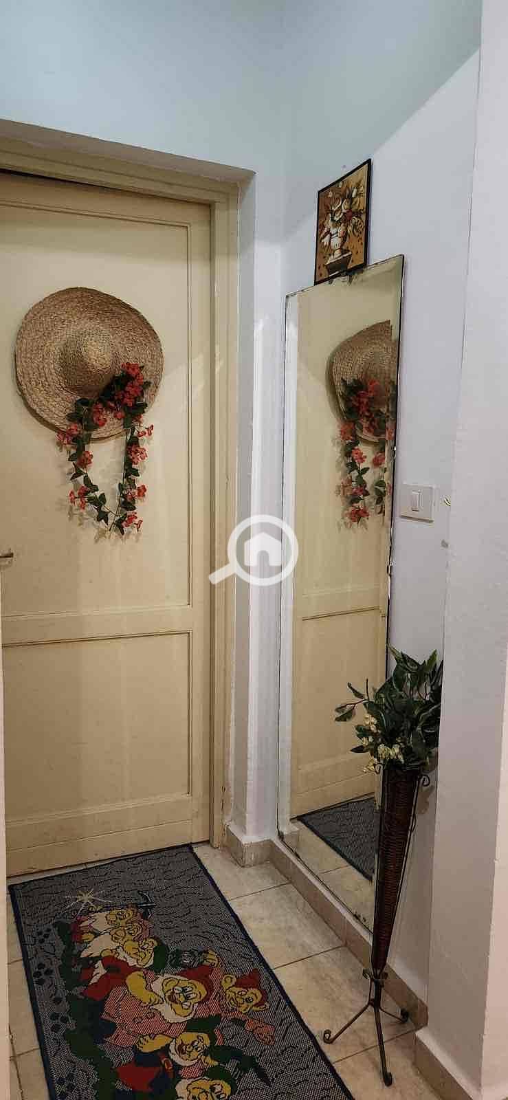 4 a9f2c352-c446-49aa-ae12-a80c5839658d. jpg