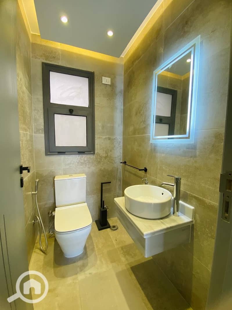 2 70b415a3-1d4e-44f4-861f-5c813b533839. jpeg