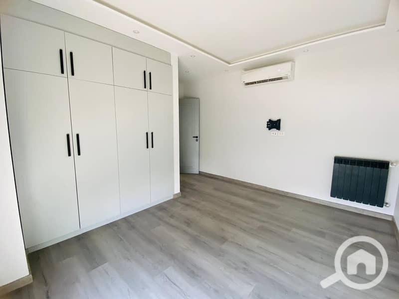 7 102d9cf4-62be-4b8d-958d-c6718c0bed39. jpeg