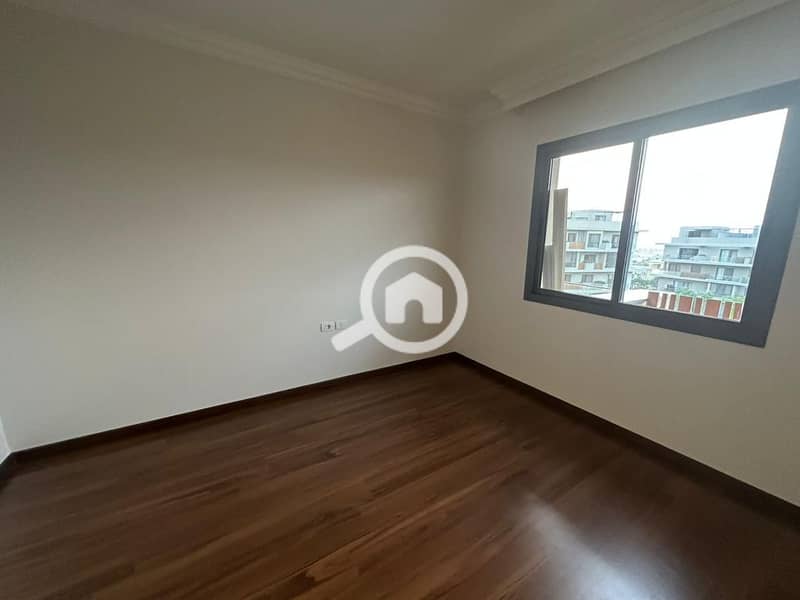 5 e53b6c16-03b0-4eaa-bb8c-a7131c8b3931. jpeg