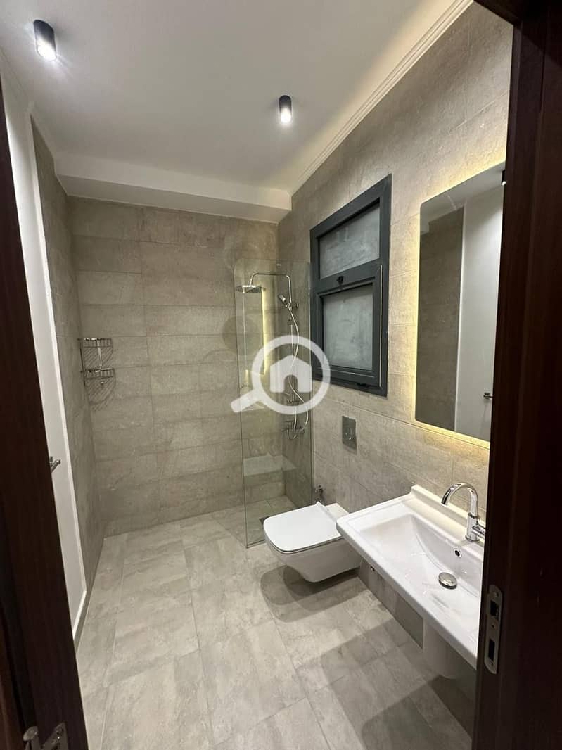 25 3c13bb86-d19b-41be-a678-046805292b7f. jpeg